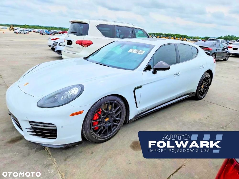 Porsche Panamera - 1