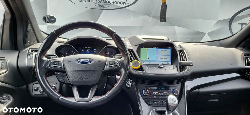 Ford Kuga 1.5 EcoBoost 2x4 ST-Line - 23