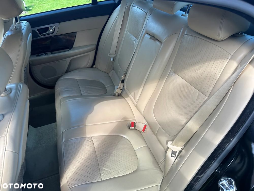 Jaguar XF 3.0 V6 D S Premium Luxury - 14