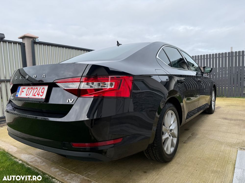 Skoda Superb 1.4 TSI iV DSG Ambition - 6
