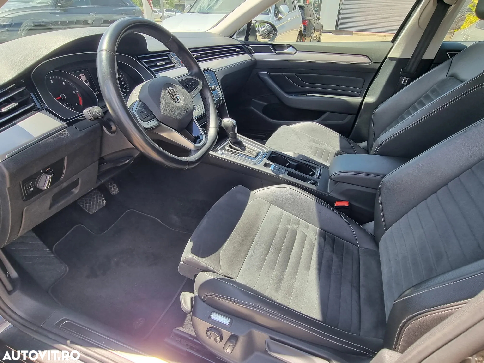 Volkswagen Passat 2.0 TDI DSG Highline - 11
