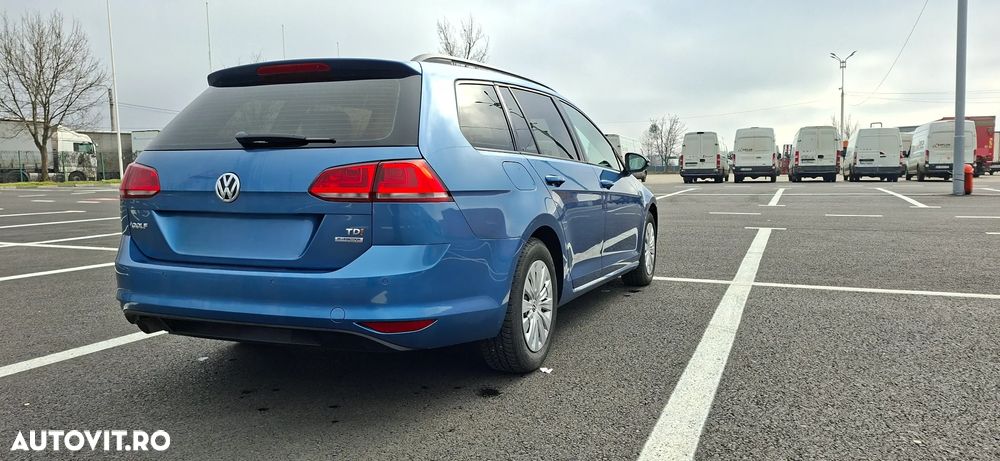 Volkswagen Golf 1.6 TDI DPF BlueMotion Technology Highline - 12