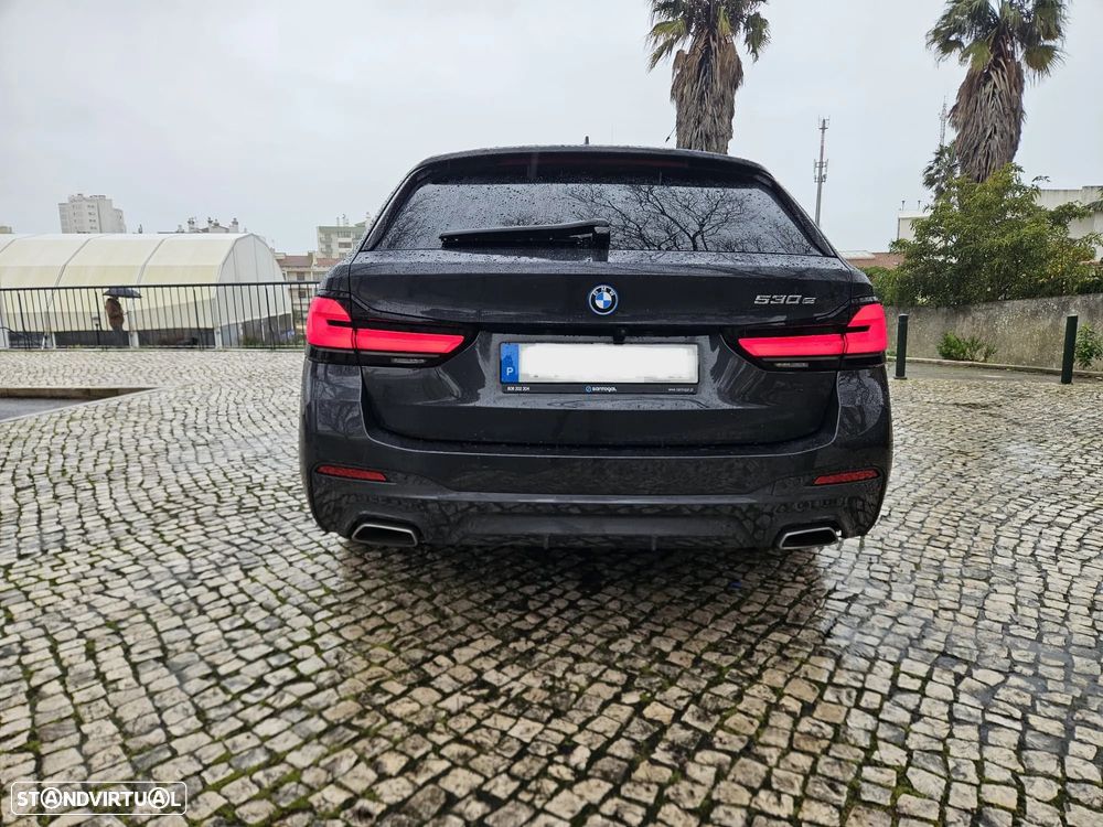 BMW 530 e Pack Desportivo M - 4