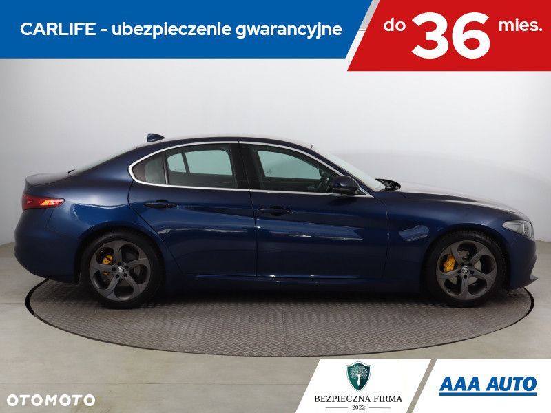 Alfa Romeo Giulia - 8