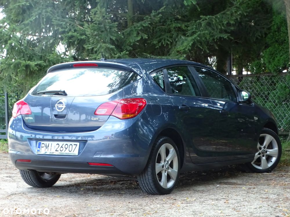 Opel Astra 1.7 CDTI Enjoy - 6