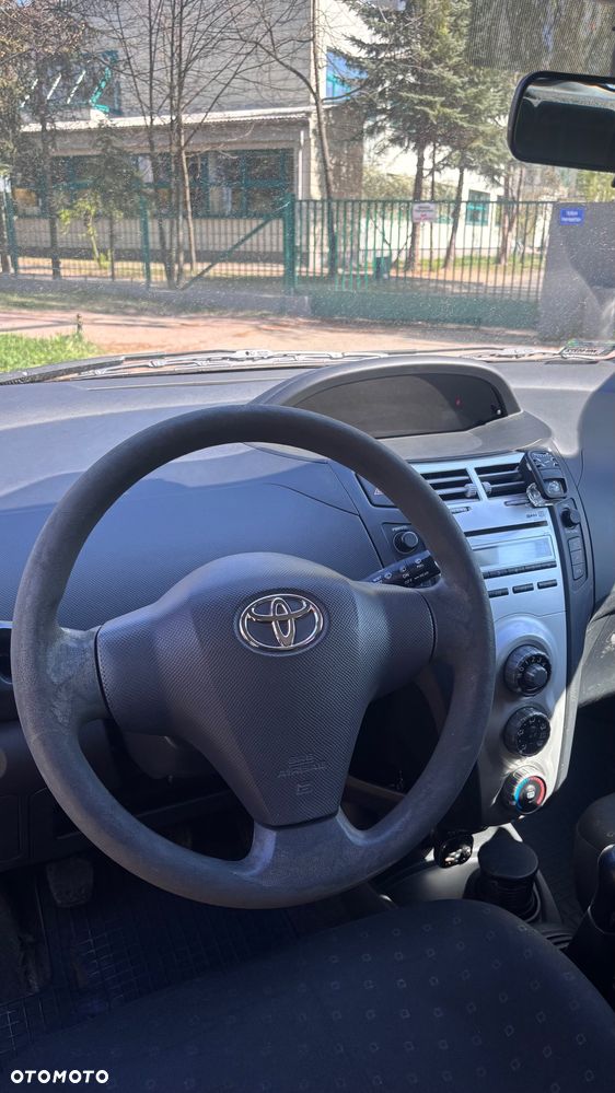 Toyota Yaris 1.0 Luna - 7