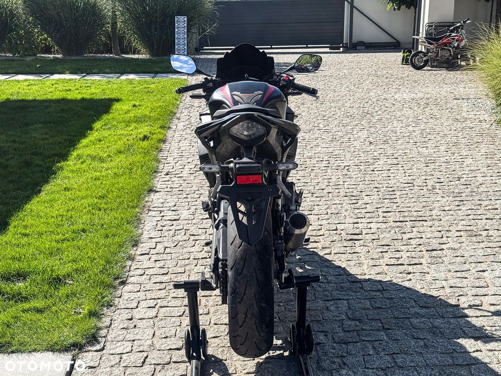 Honda CBR - 5