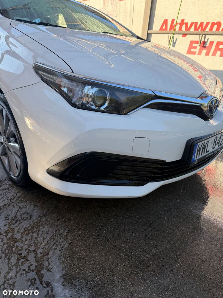 Toyota Auris Hybrid 135 Active - 9
