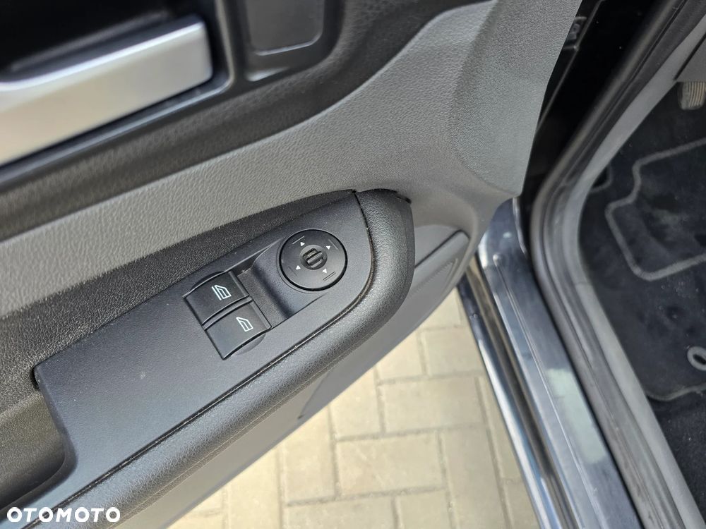 Ford Focus - 25