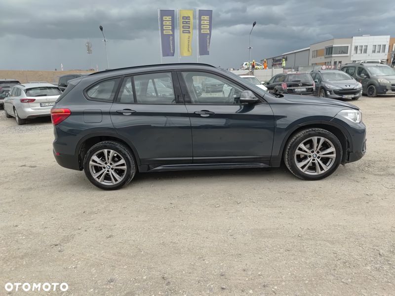 BMW X1 sDrive18i Advantage - 9