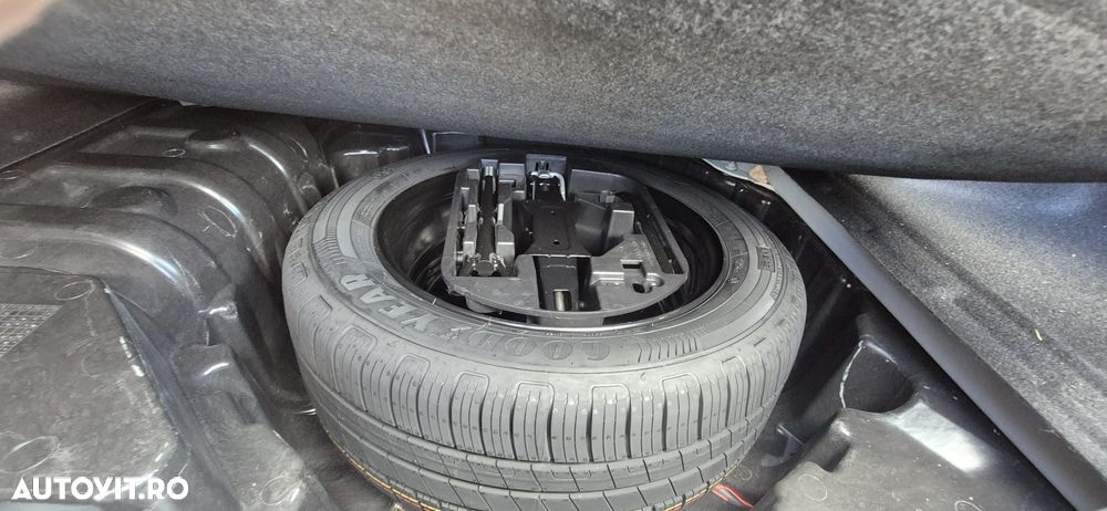 Renault Megane TCe 140 GPF Techno - 34