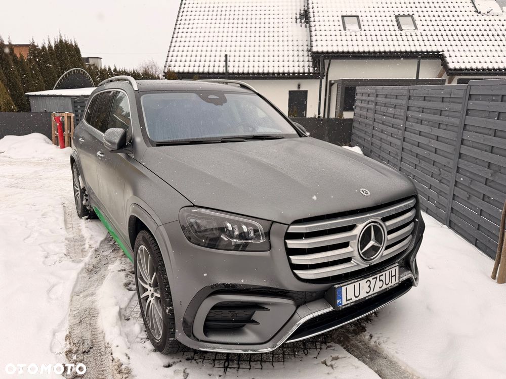 Mercedes-Benz GLS - 1