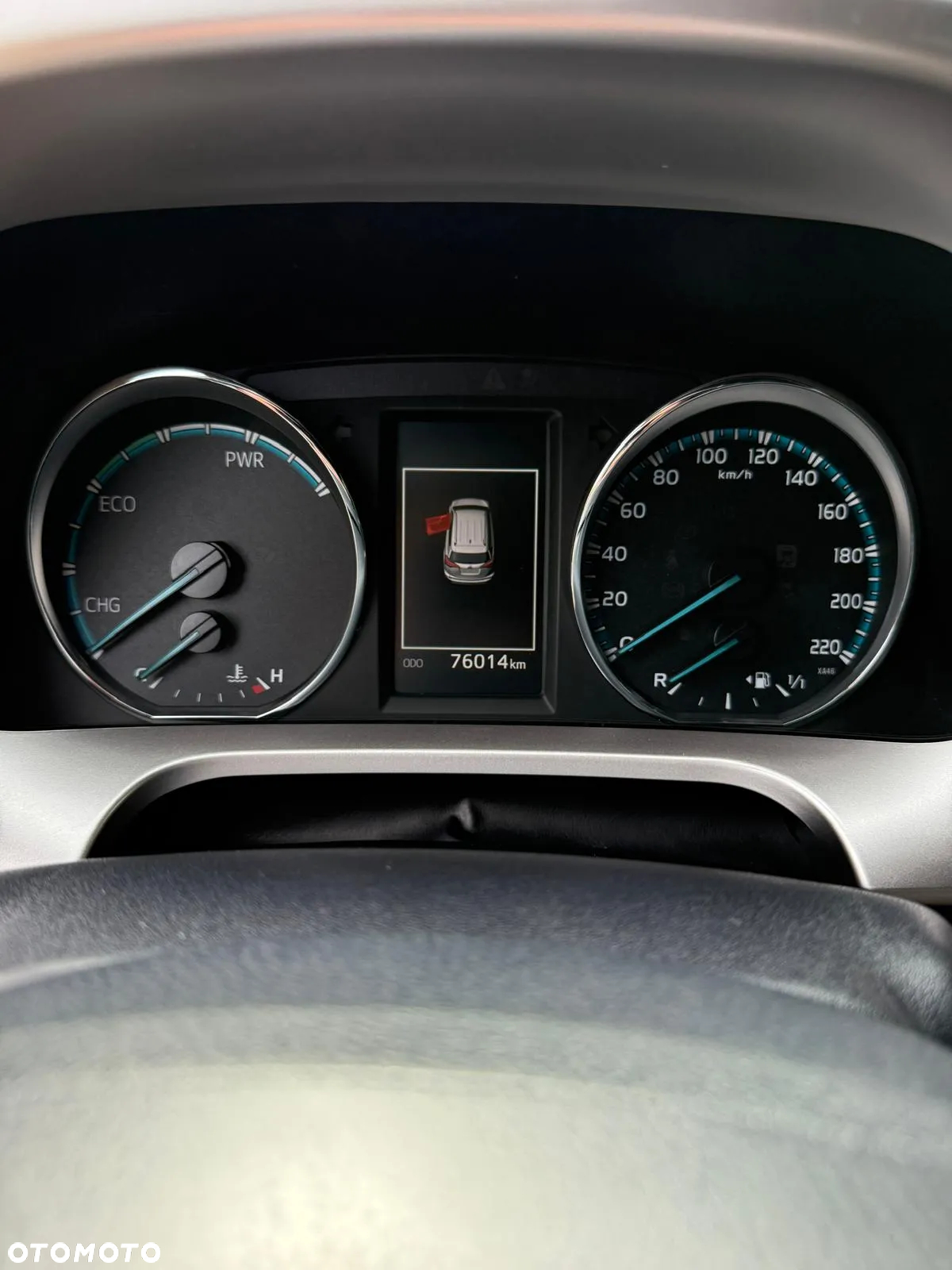 Toyota RAV4 2.5 XLE - 9