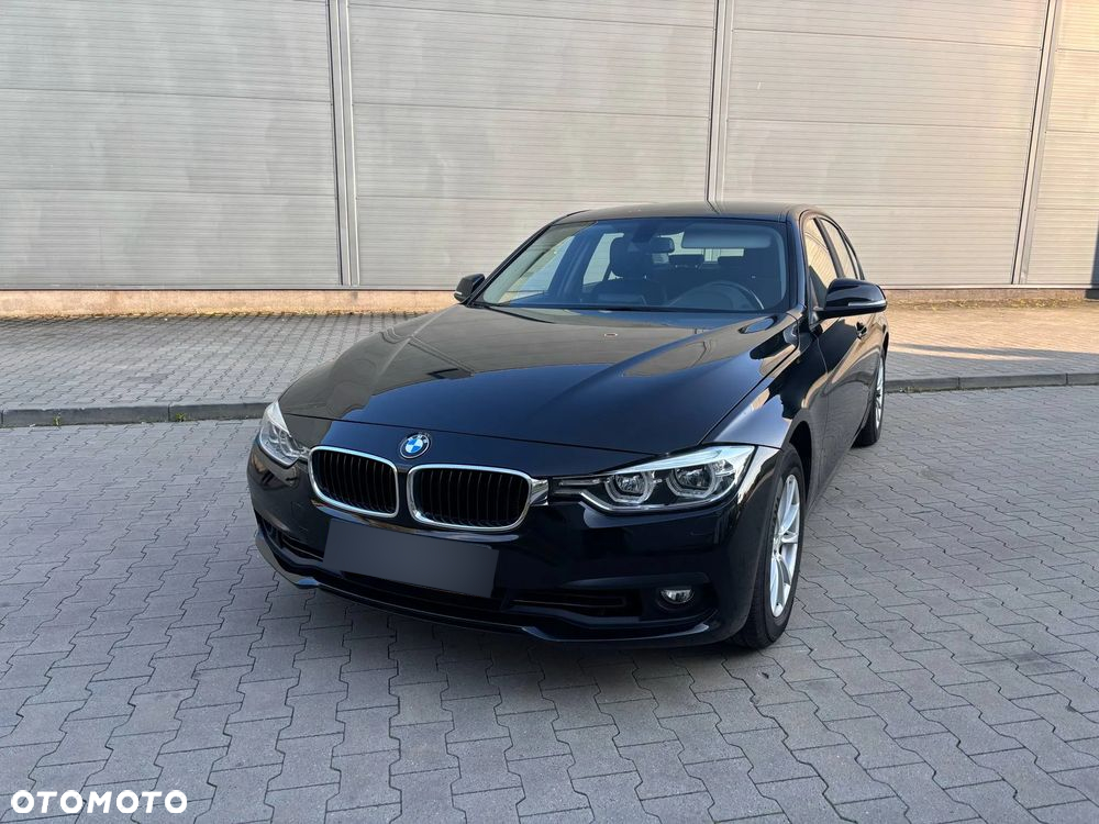BMW Seria 3 318i - 3