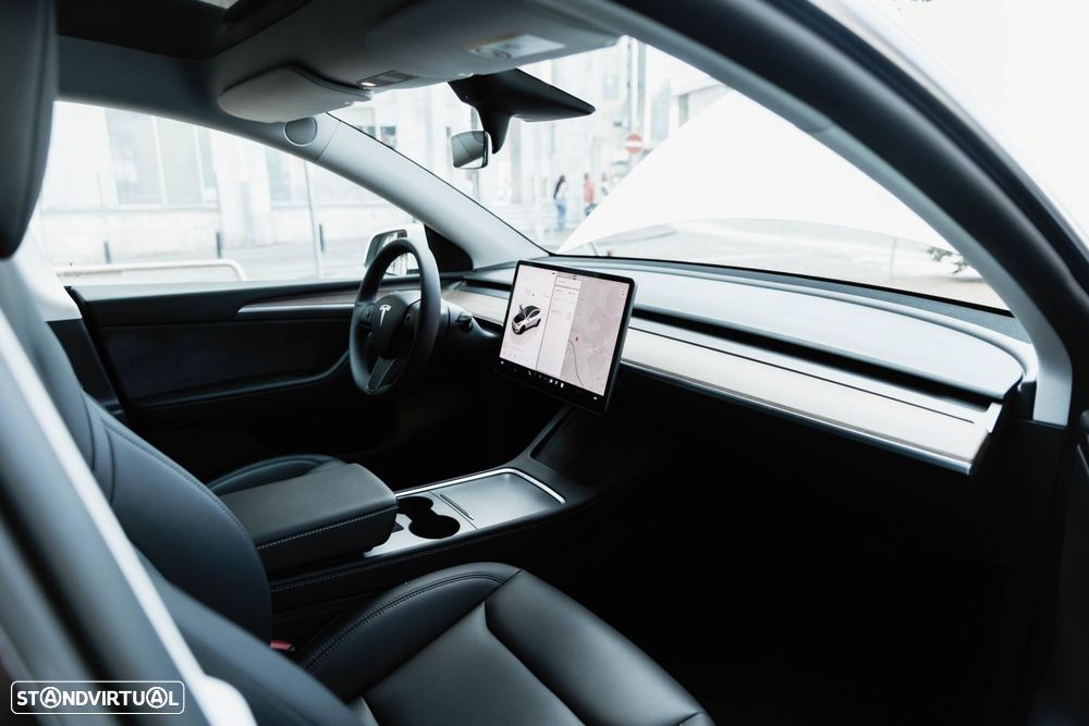 Tesla Model Y Long Range Tração Integral - 27