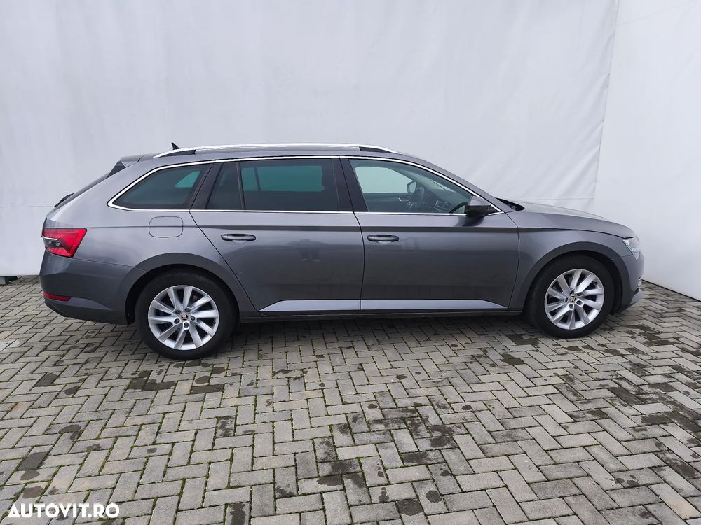 Skoda Superb 2.0 TDI 4x4 DSG Premium Edition - 6