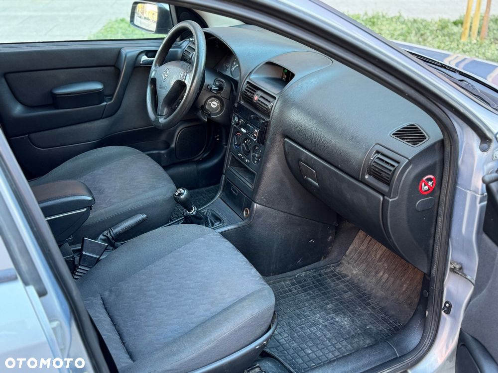 Opel Astra - 11