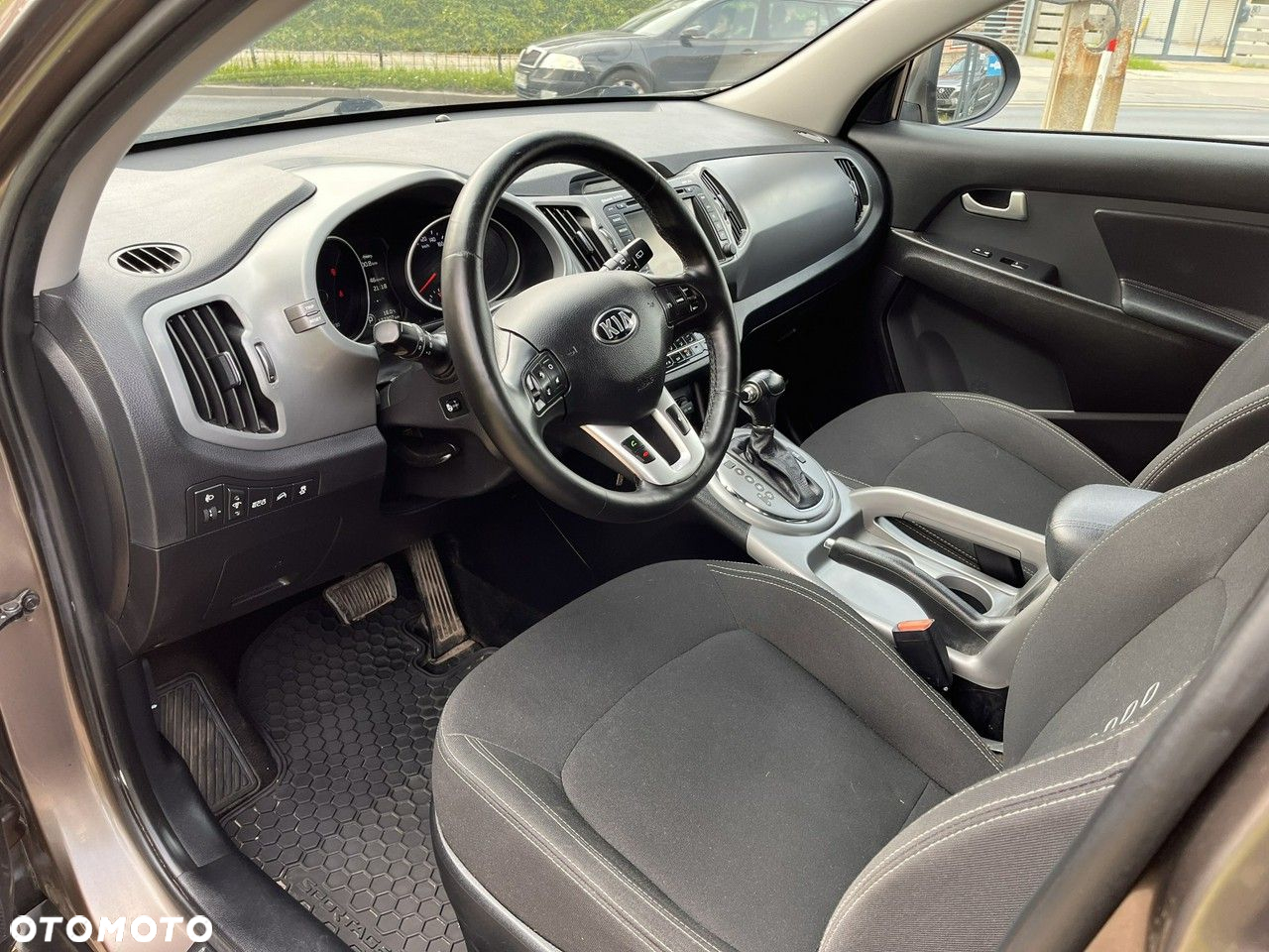 Kia Sportage 2.0 CRDI 4WD Automatik Vision - 21