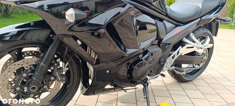 Suzuki GSX - 41