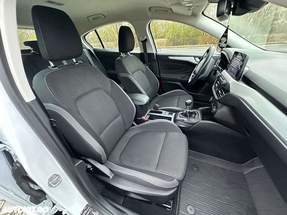 Ford Focus 1.5 EcoBlue Titanium - 9