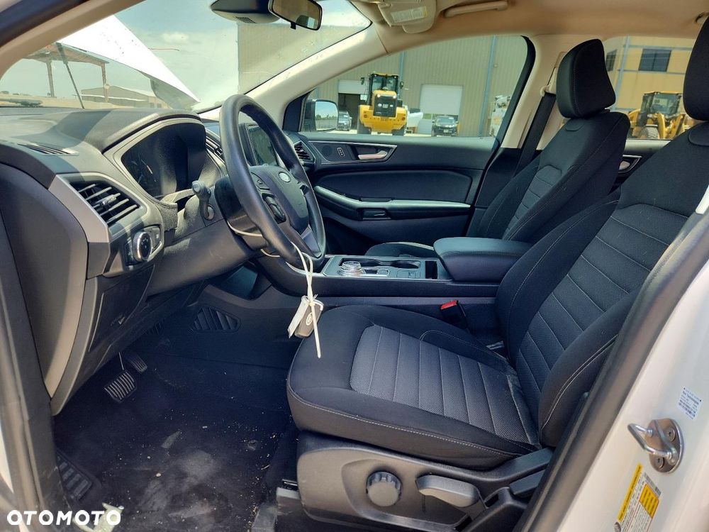 Ford Edge - 8