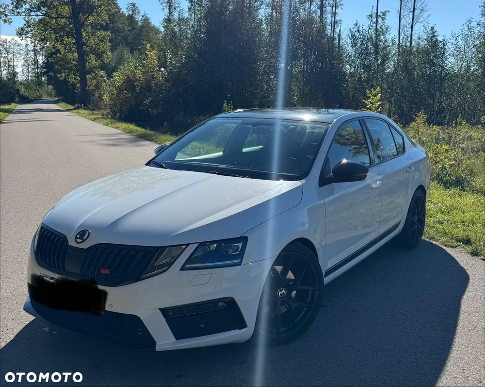 Skoda Octavia 2.0 TDI RS DSG - 1