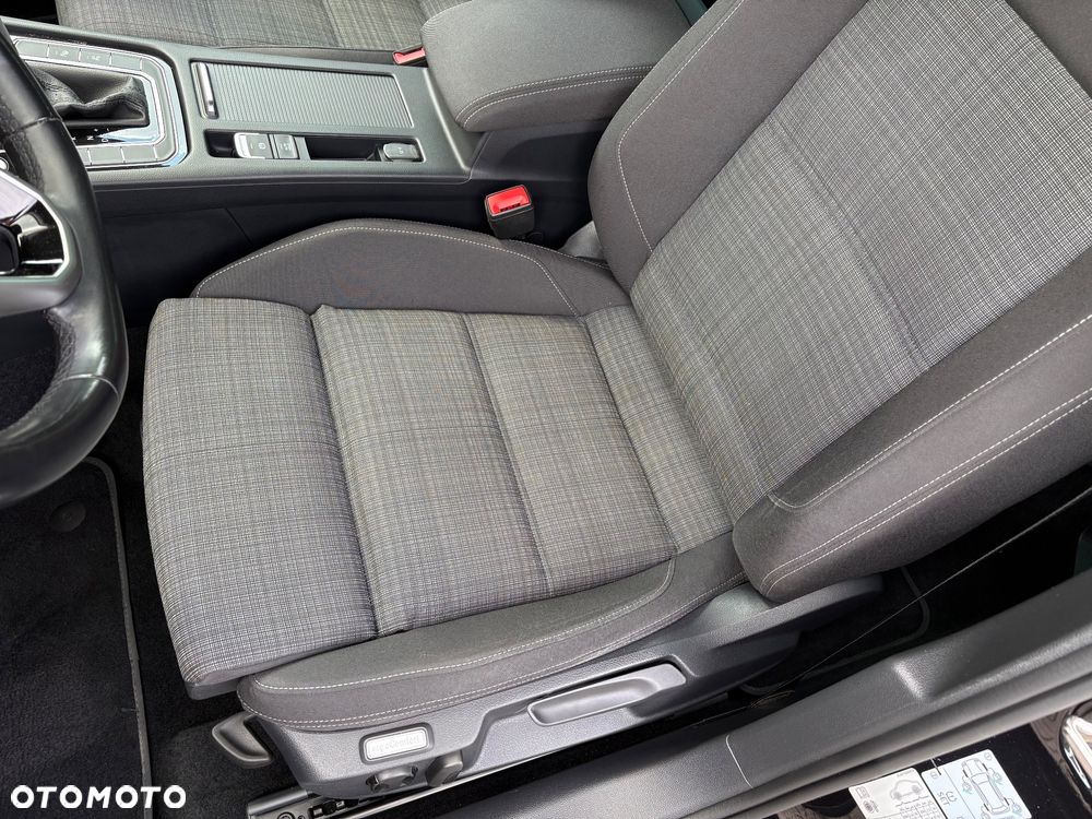 Volkswagen Passat 1.5 TSI EVO Elegance DSG - 18