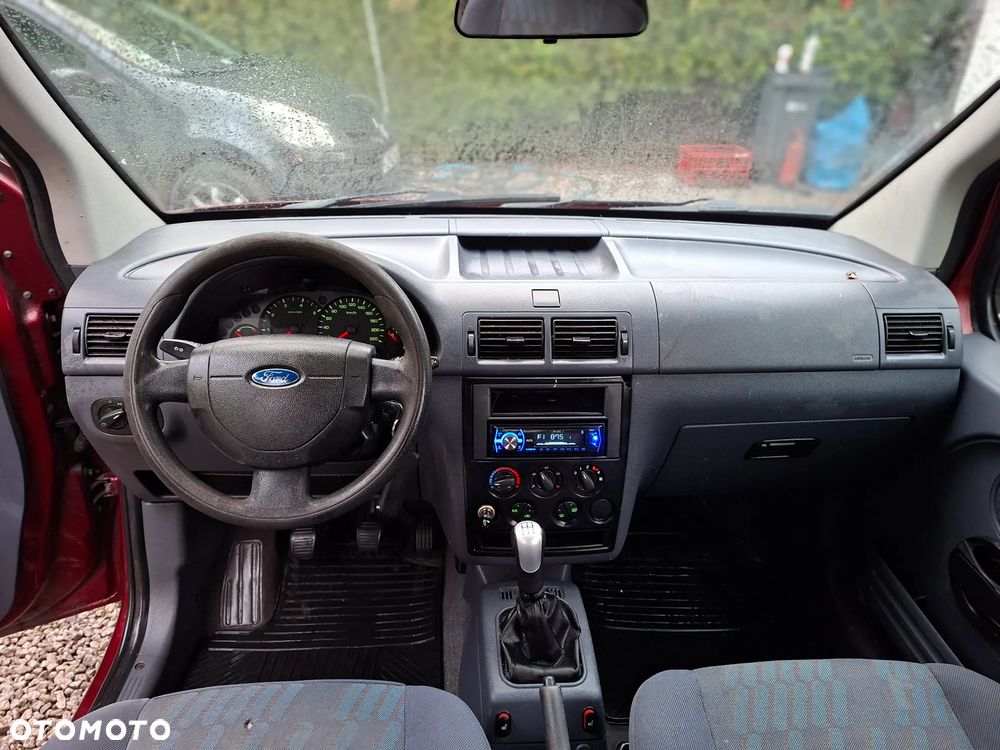 Ford Tourneo Connect - 9