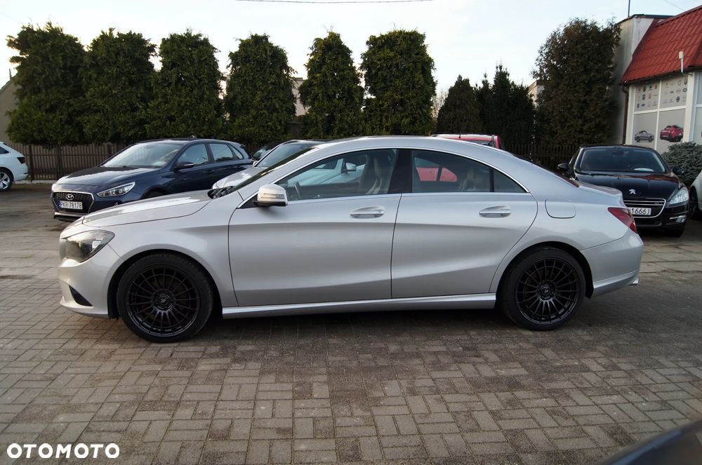 Mercedes-Benz CLA 200 CDI Urban - 26