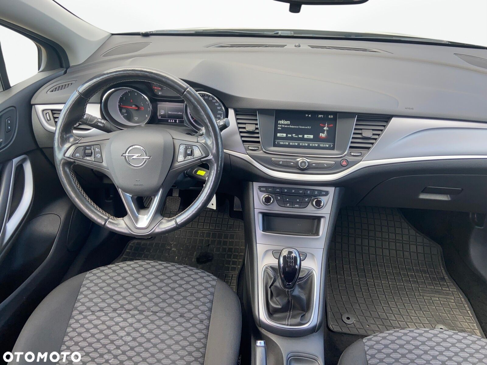 Opel Astra V 1.2 T Edition S&S - 12