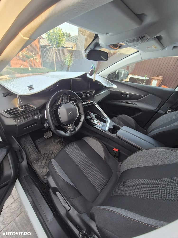 Peugeot 3008 1.5 BlueHDI 130 S&S EAT8 Allure - 12