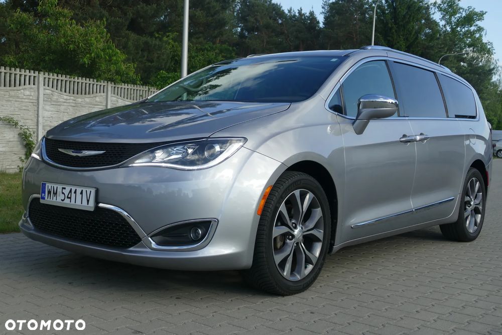 Chrysler Pacifica - 20