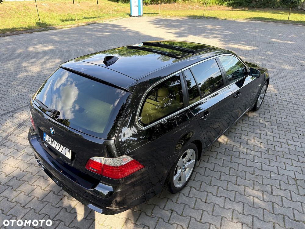 BMW Seria 5 525xd - 14