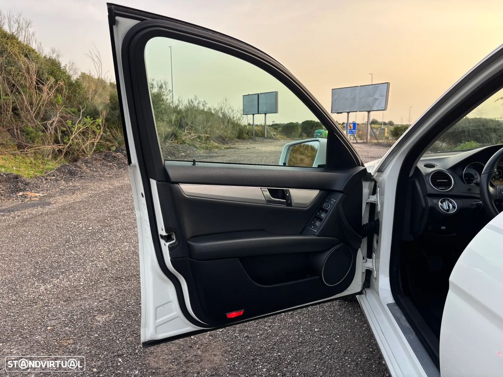 Mercedes-Benz C 180 CDi Avantgarde BlueEfficiency - 12