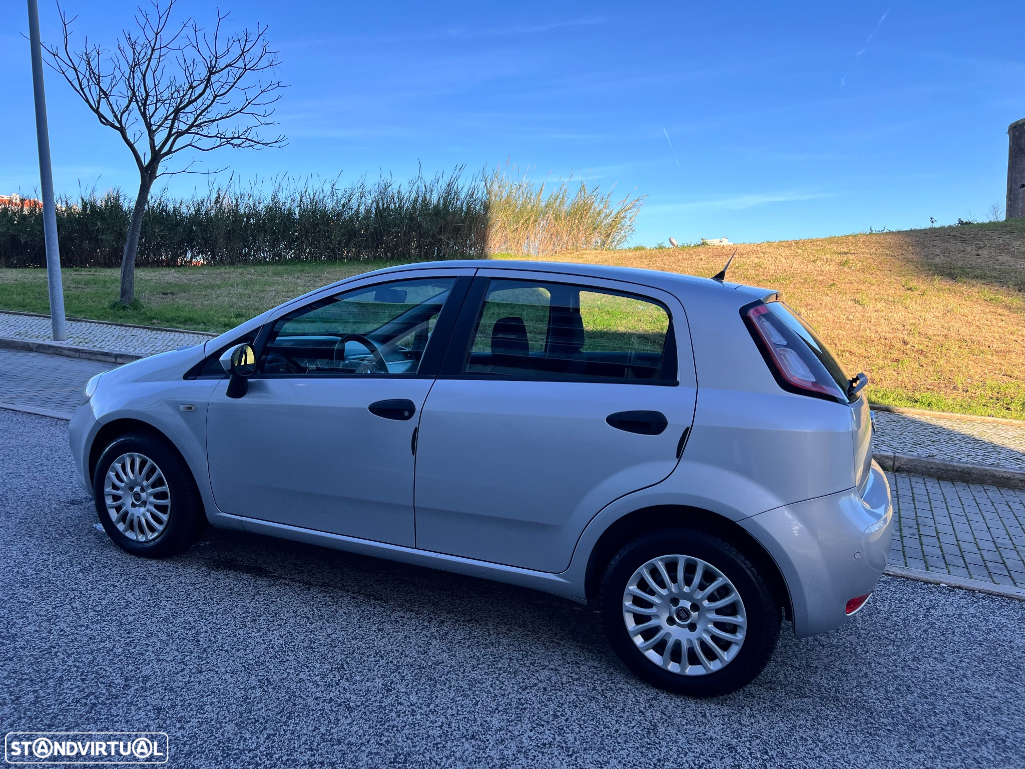 Fiat Punto 1.2 Young II S&S - 10