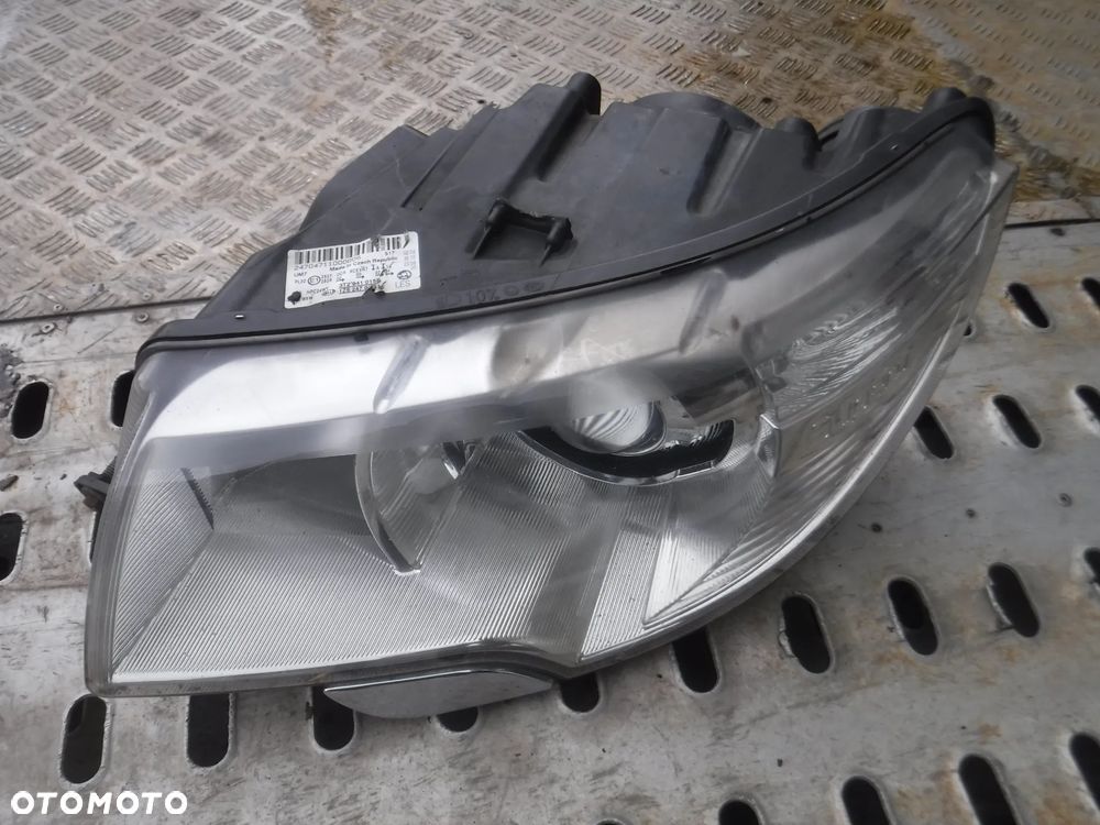 Skoda Superb II 2 Bi Xenon lewy - 2
