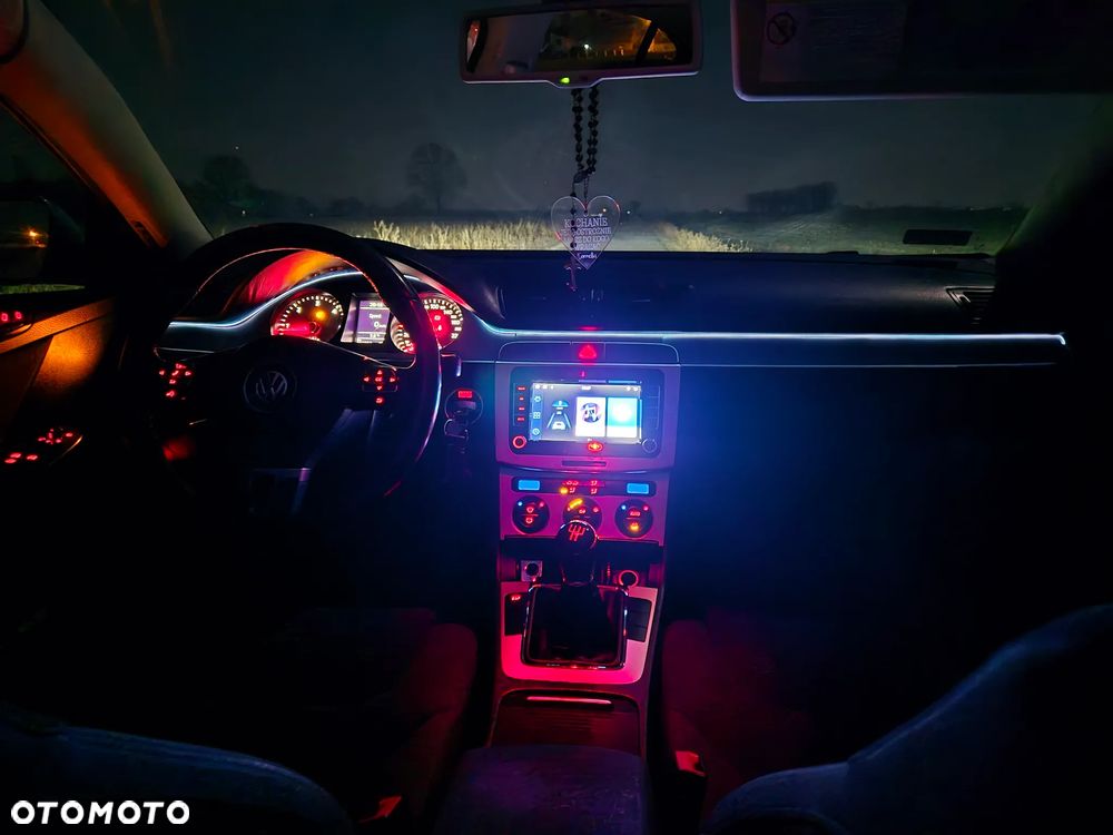 Volkswagen Passat - 10