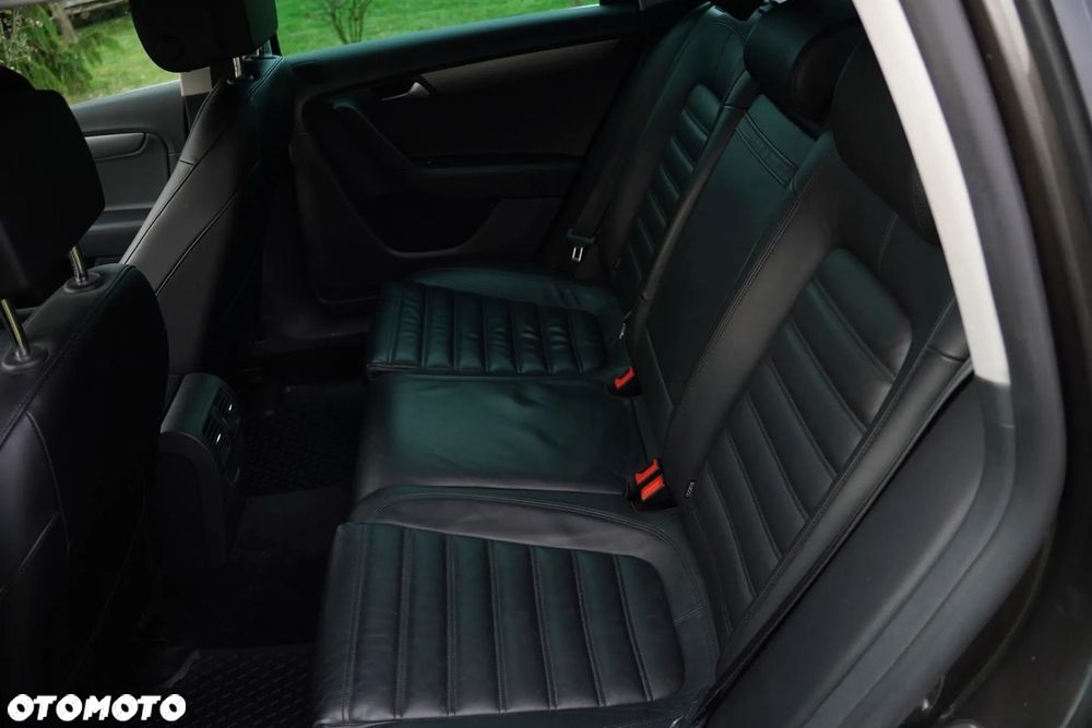 Volkswagen Passat 2.0 TDI BlueMotion Technology Highline - 22