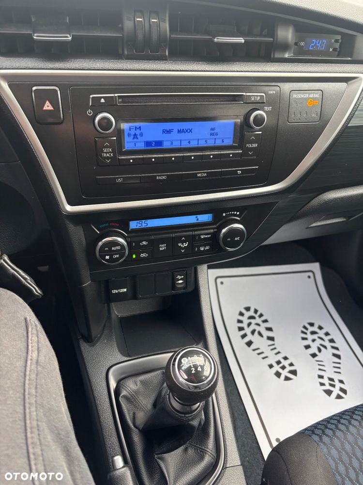 Toyota Auris - 15