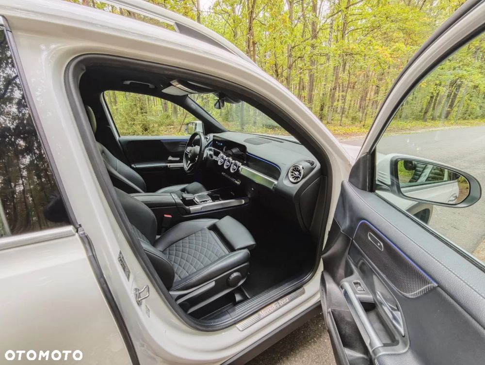 Mercedes-Benz GLB 200 7G-DCT - 16