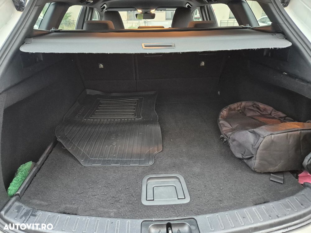 Toyota Corolla Sedan 1.8 HSD Business Plus - 19