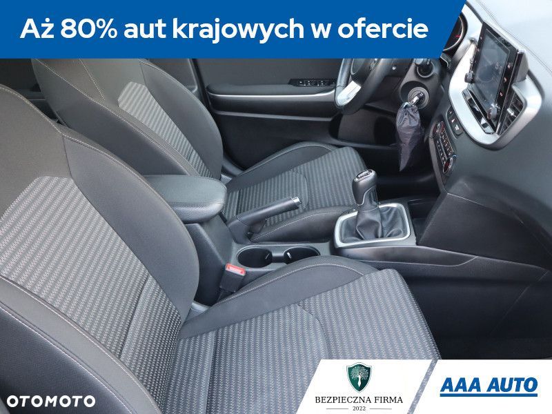 Kia Ceed - 11