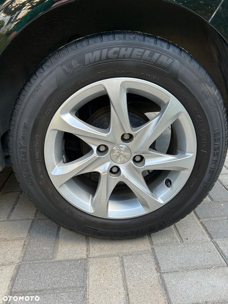 Peugeot 208 - 11