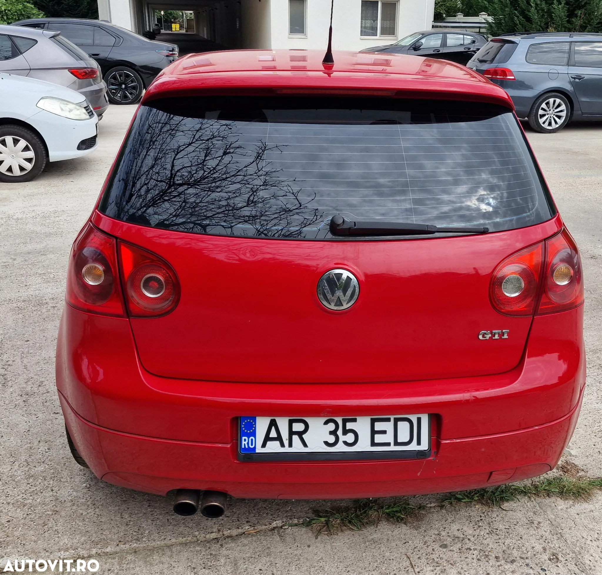 Volkswagen Golf 2.0 FSI GTI - 2