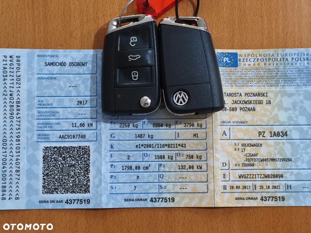 Volkswagen Touran 1.8 TSI BMT Highline DSG - 30