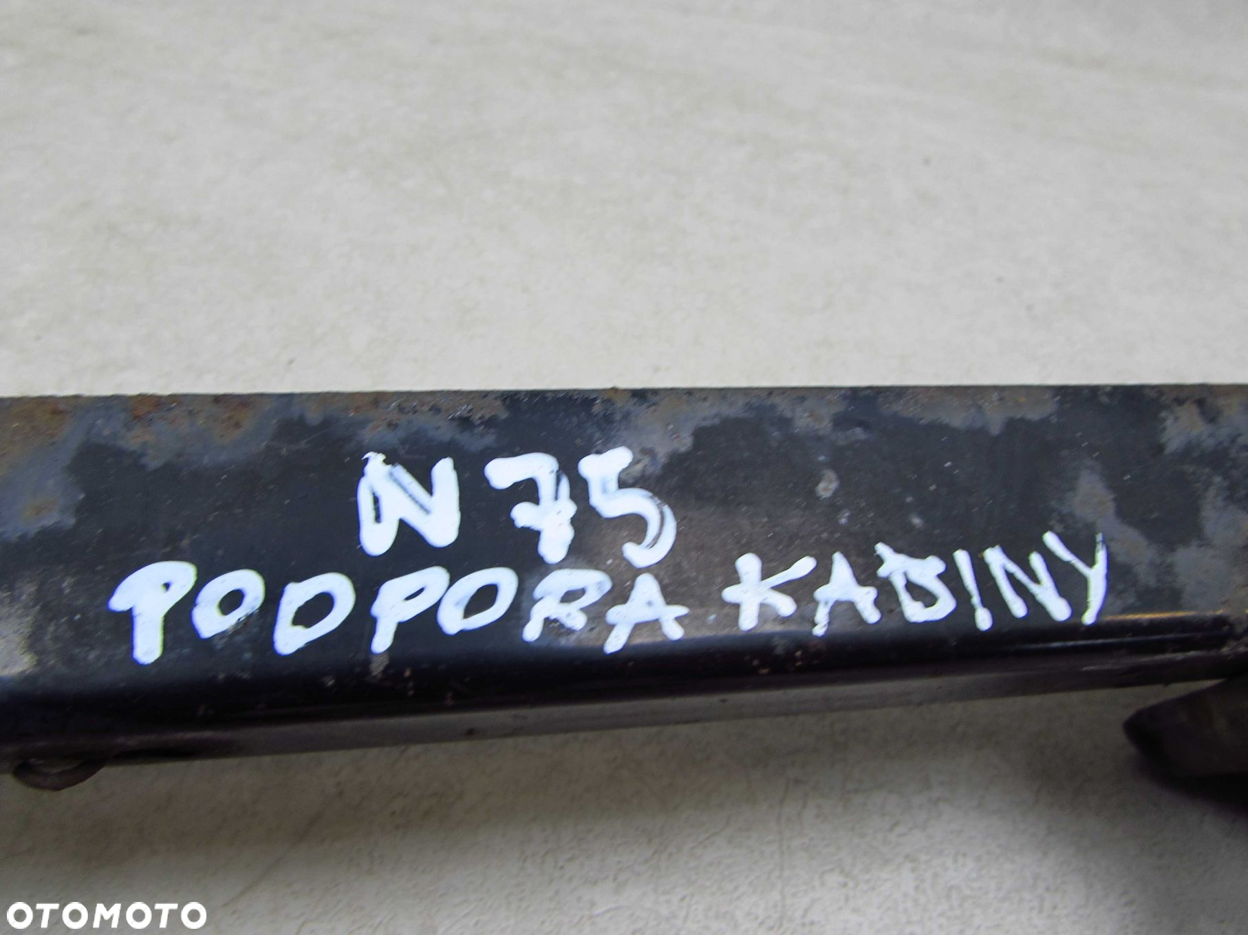 ISUZU N75 NPR NQR NKR 07-18 ZAWIAS RYGIEL BLOKADA OGRANICZNIK RAMIE KABINY - 4