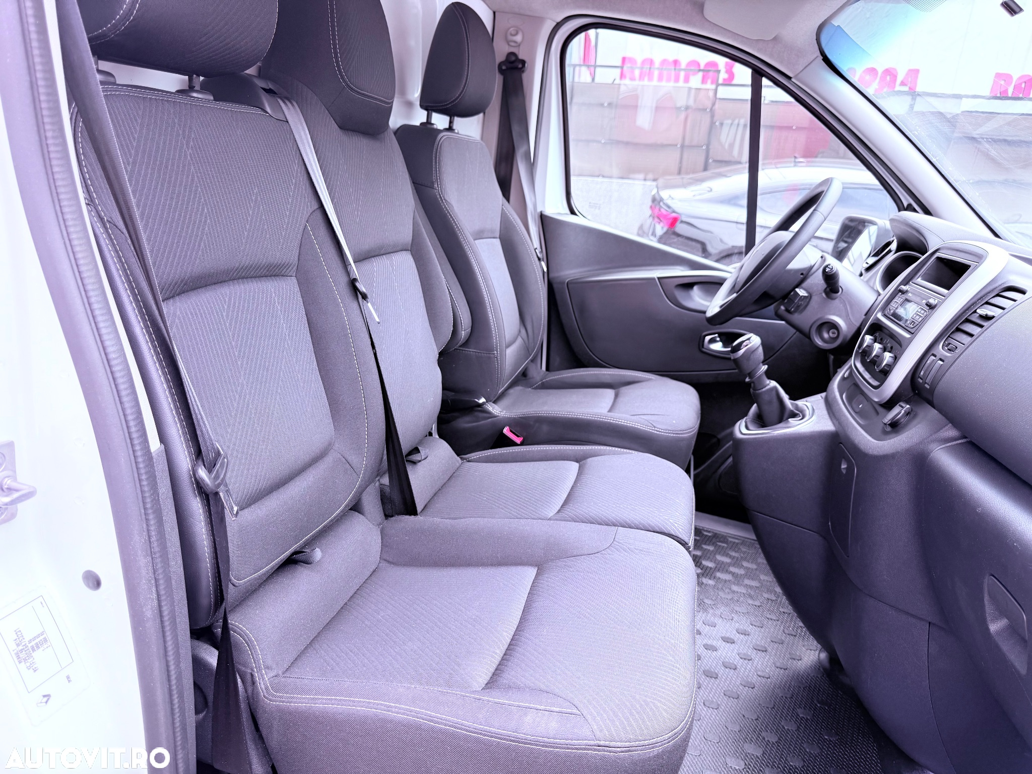 Renault Trafic ENERGY dCi 120 L2H1 3.0t Komfort - 24