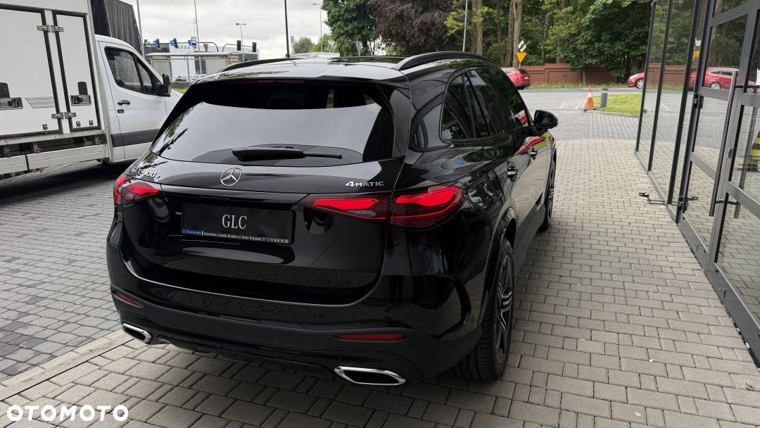 Mercedes-Benz GLC - 14