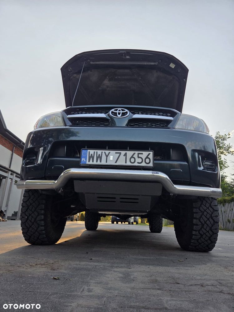Toyota Hilux 2.5 D-4D DLX - 6