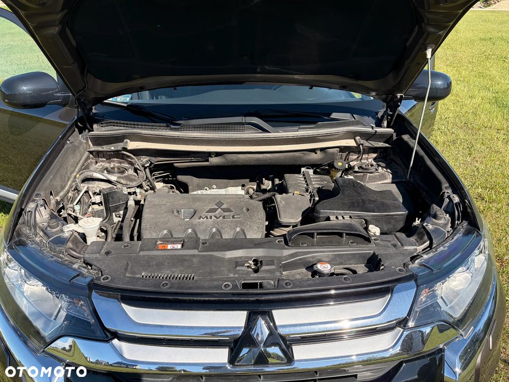 Mitsubishi Outlander 2.0 Intense 2WD - 10